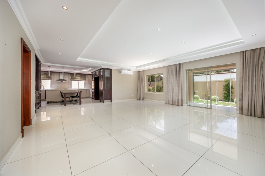 4 Bedroom Property for Sale in Vierlanden Western Cape